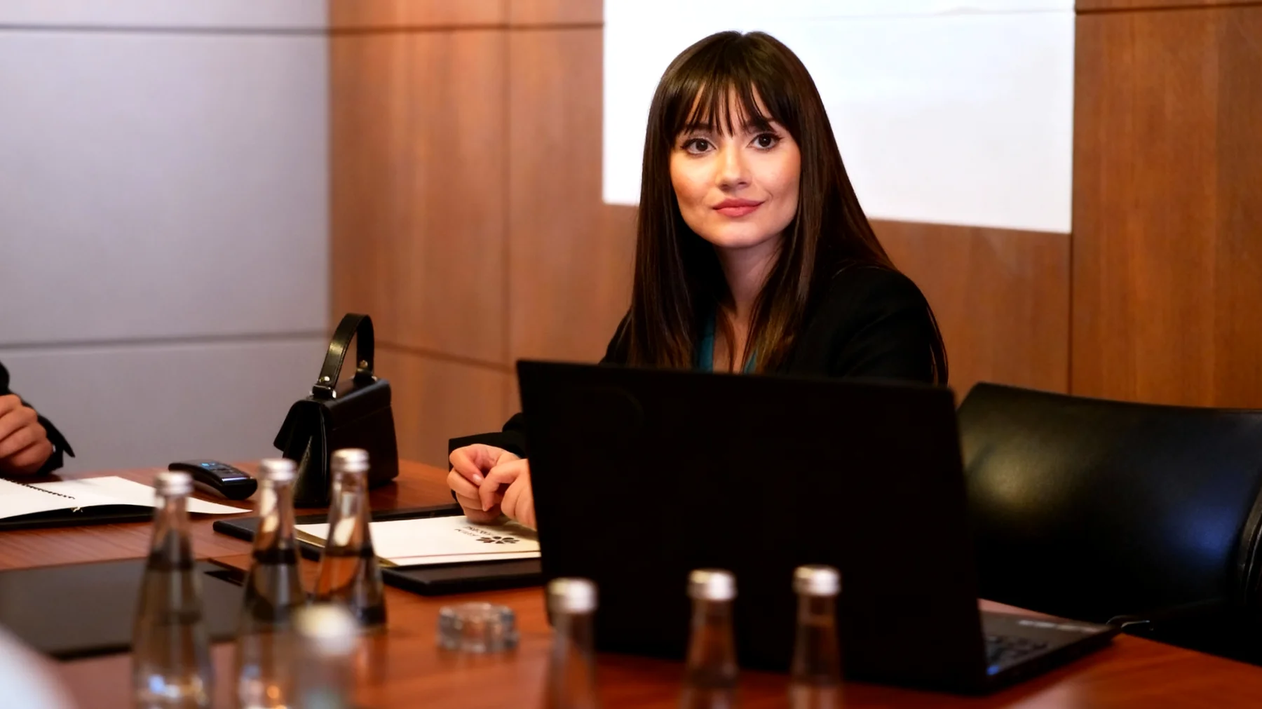 Forbidden Fruit2026-01-03T22:54:44.540Z"